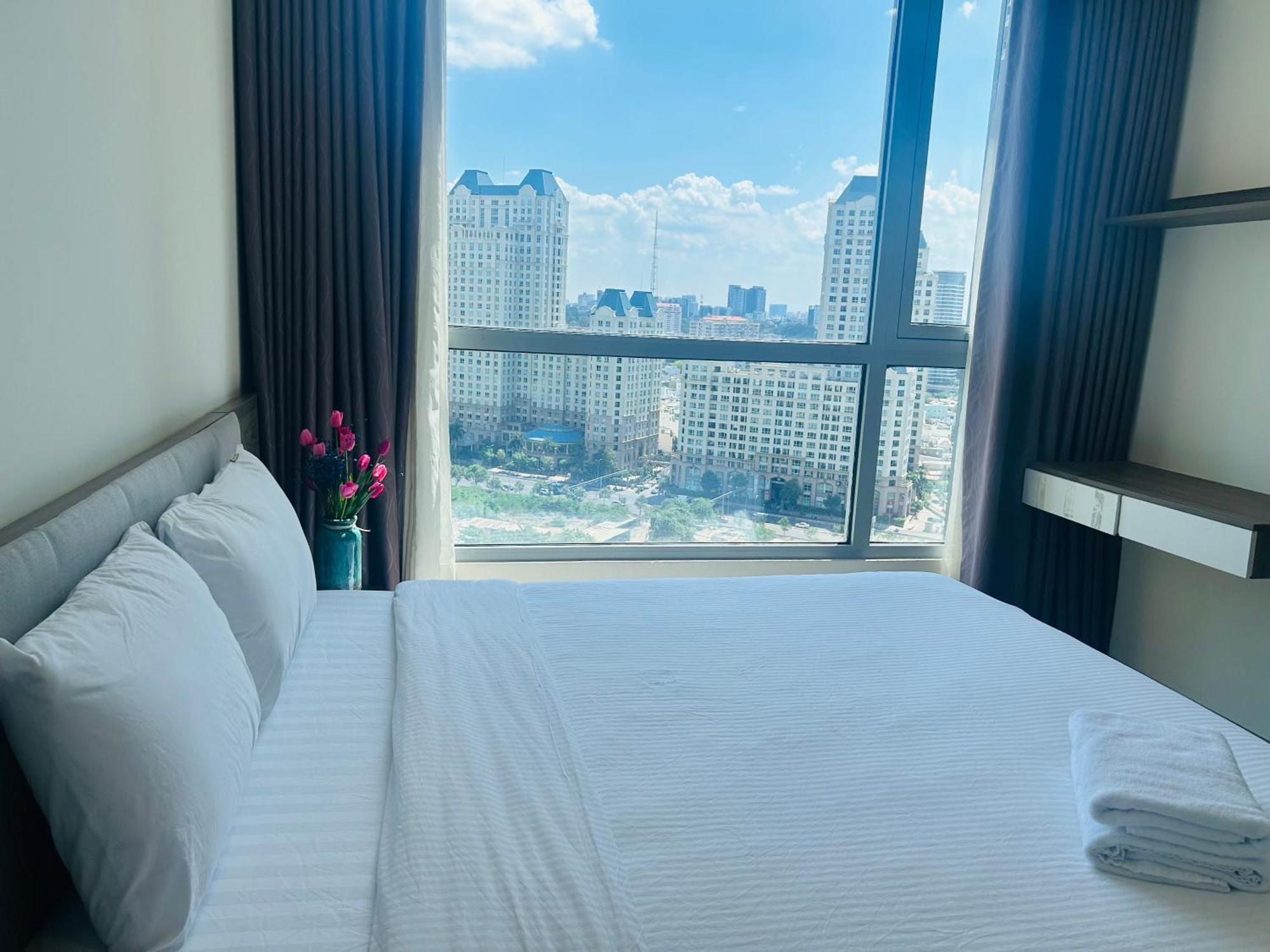 Luxhomes Saigon - Vinhomes Central Park ホーチミン市 エクステリア 写真