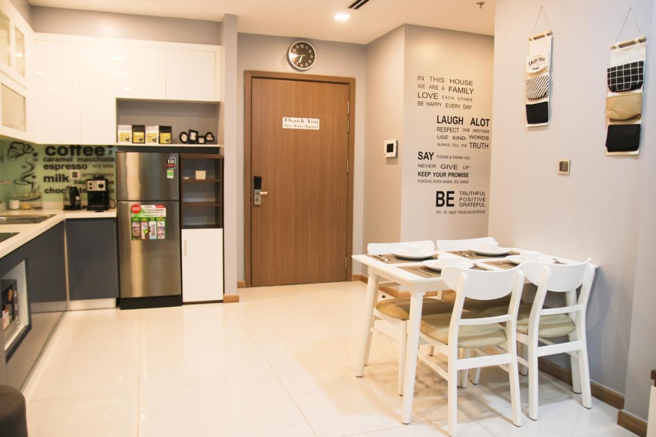 Luxhomes Saigon - Vinhomes Central Park ホーチミン市 エクステリア 写真