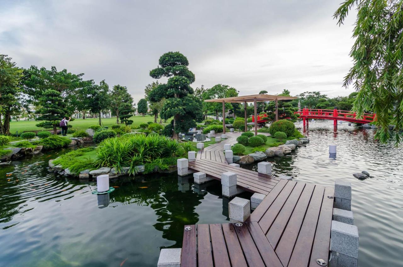 Luxhomes Saigon - Vinhomes Central Park ホーチミン市 エクステリア 写真