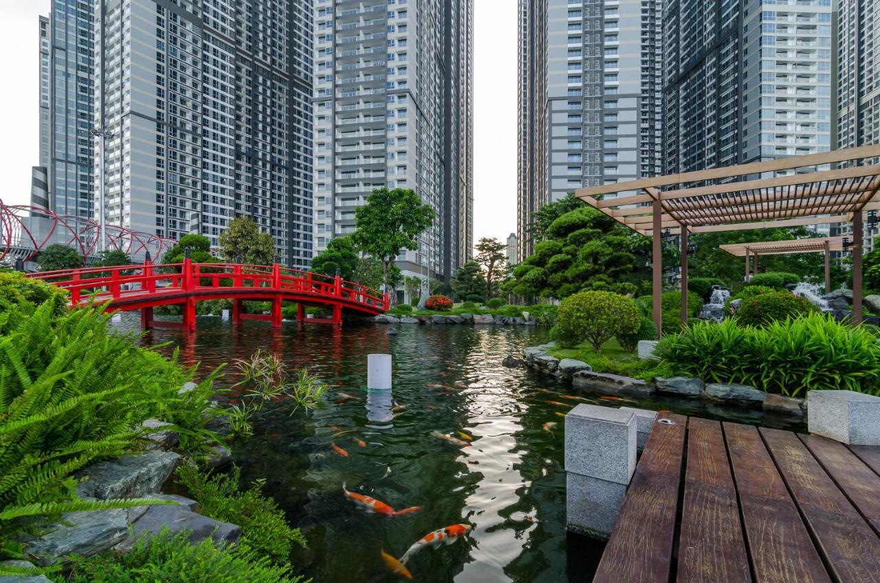 Luxhomes Saigon - Vinhomes Central Park ホーチミン市 エクステリア 写真