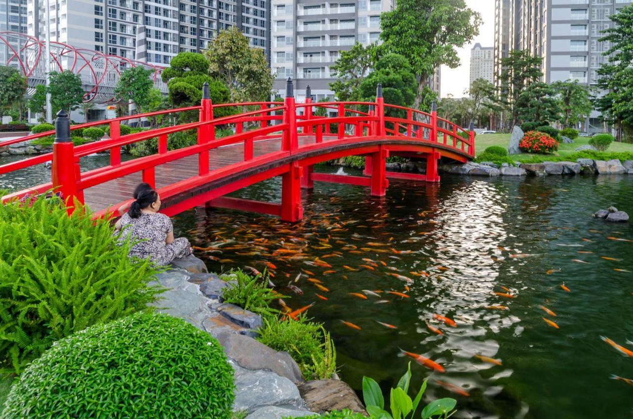 Luxhomes Saigon - Vinhomes Central Park ホーチミン市 エクステリア 写真