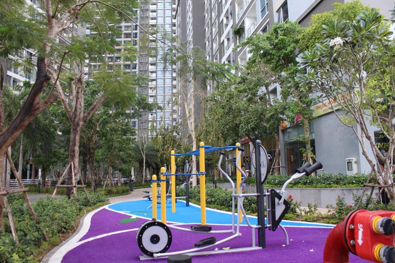Luxhomes Saigon - Vinhomes Central Park ホーチミン市 エクステリア 写真