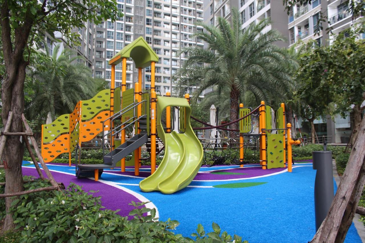 Luxhomes Saigon - Vinhomes Central Park ホーチミン市 エクステリア 写真