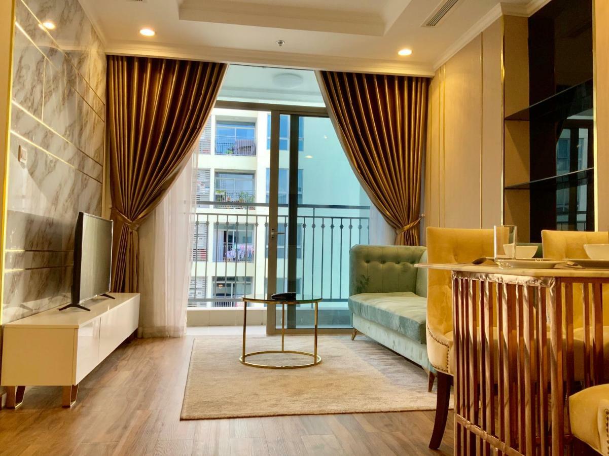 Luxhomes Saigon - Vinhomes Central Park ホーチミン市 エクステリア 写真
