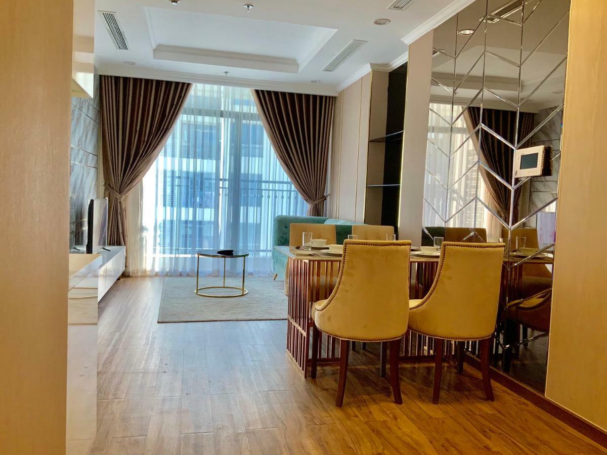 Luxhomes Saigon - Vinhomes Central Park ホーチミン市 エクステリア 写真